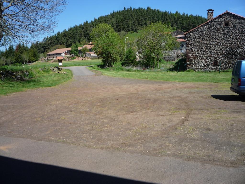 Le Gite Du Velay Bains Exterior foto
